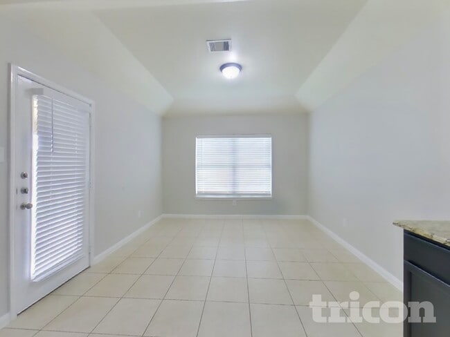 Photo - 27005 Wichita Ct