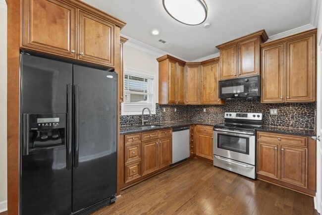 Photo - 2455 Pilgrim Rd