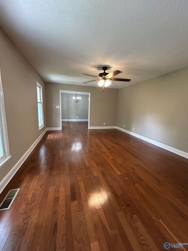 Photo - 153 Jacque-Jim Dr