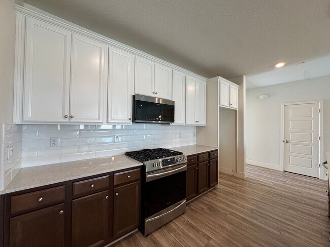 Photo - 601 Wishon Ave W