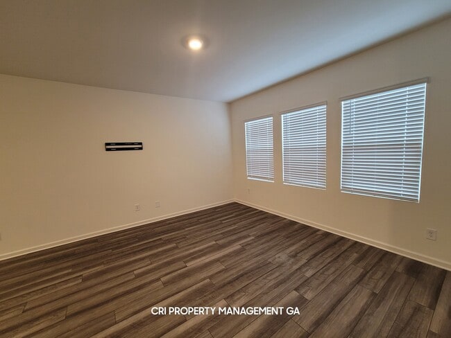 Photo - 2662 Toucan Way SW