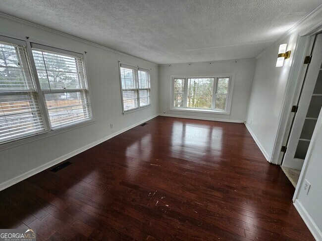 Photo - 1252 Lawrenceville-Suwanee Rd