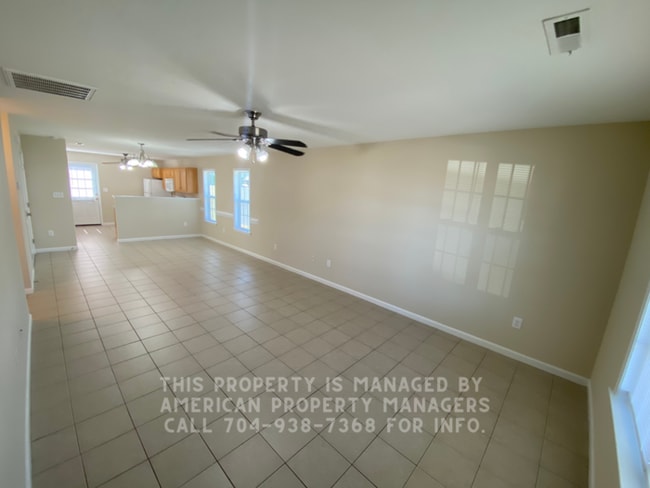 Photo - 4135 Broadstairs Dr SW