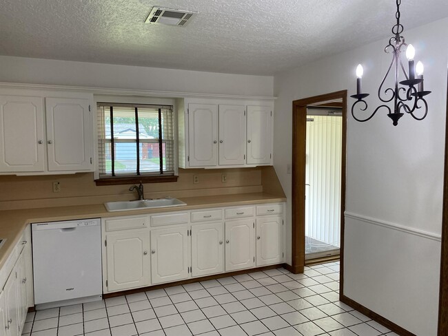 Photo - 227 W Ridge Rd