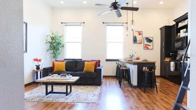 Photo - 2004 N Howard Ave Unit 205