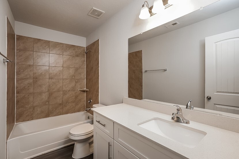 Photo - 19035 Brescia Ln