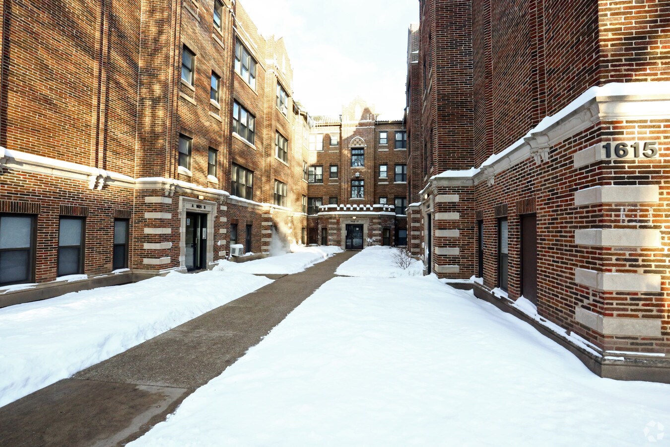 Photo - Jorge Hernandez Apartments