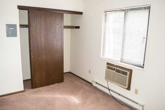 Photo - Eastgate Apartments