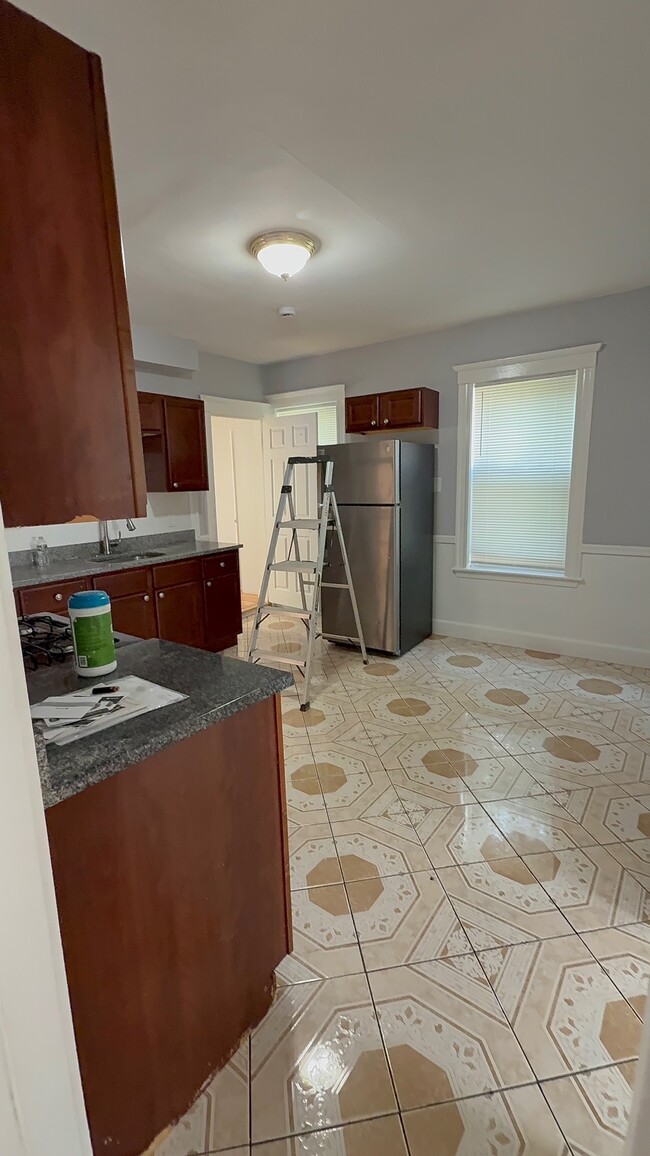 Photo - 52 Stonehurst St Unit 2