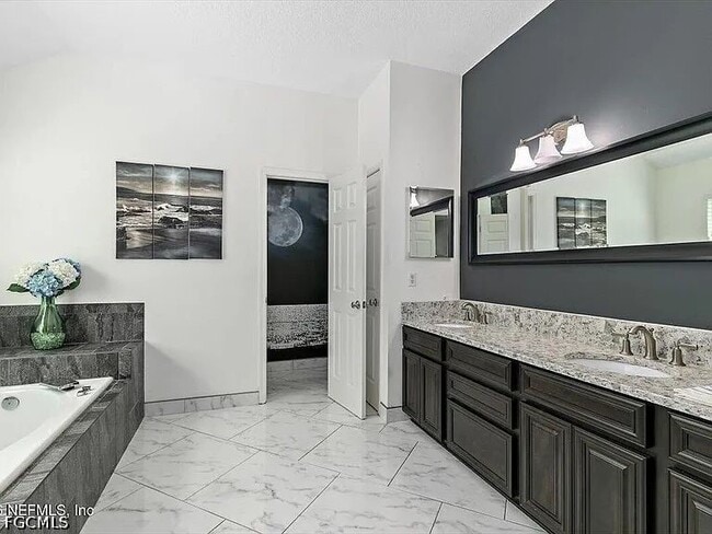 Photo - 11532 Alexis Forest Dr