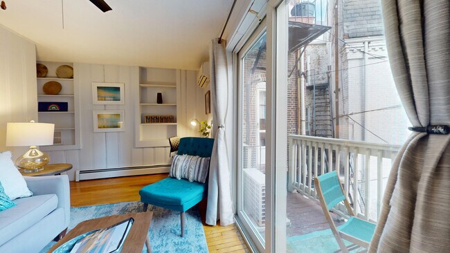 282 Washington St Unit 2