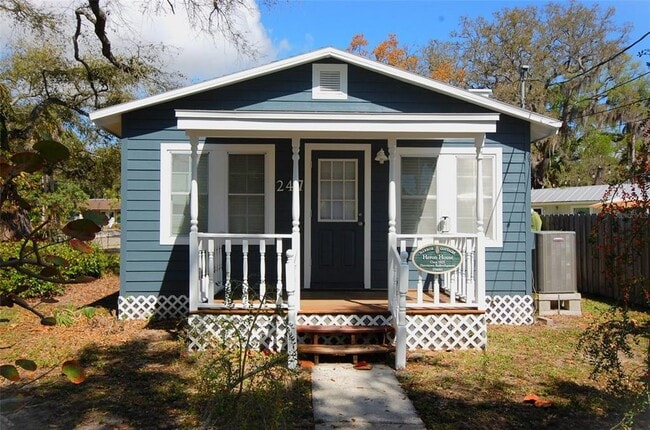 Building Photo - 247 Short St