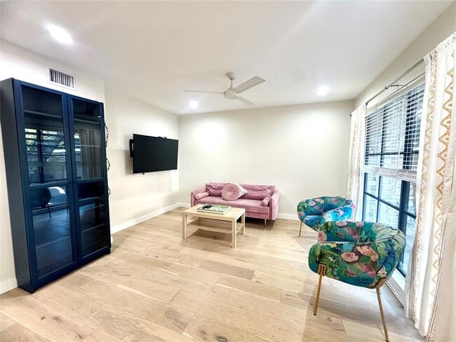 Photo - 400 E 30th St Unit 101