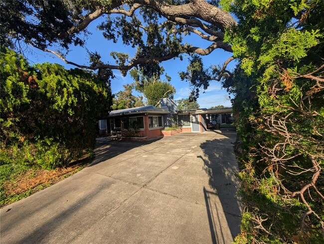 Photo - 140 N Briggs Ave