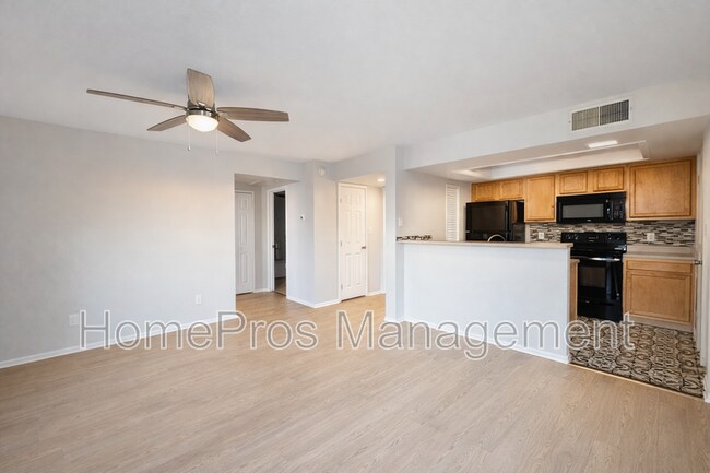 Photo - 1101 S Sycamore