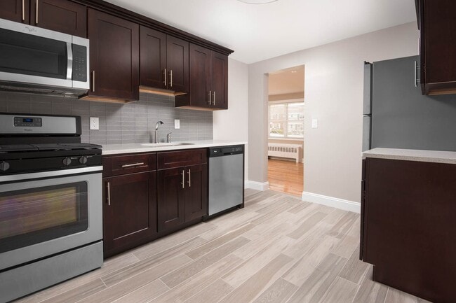 Photo - The Gardens At Wesmont Station