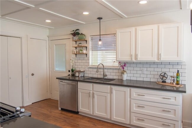 Photo - 3213 Heatherwood Dr