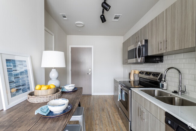 Estudio - Summit Place