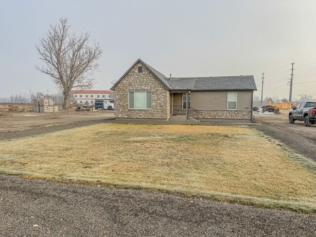 Photo - Cozy Single-Family Home with large yard in Caldwell