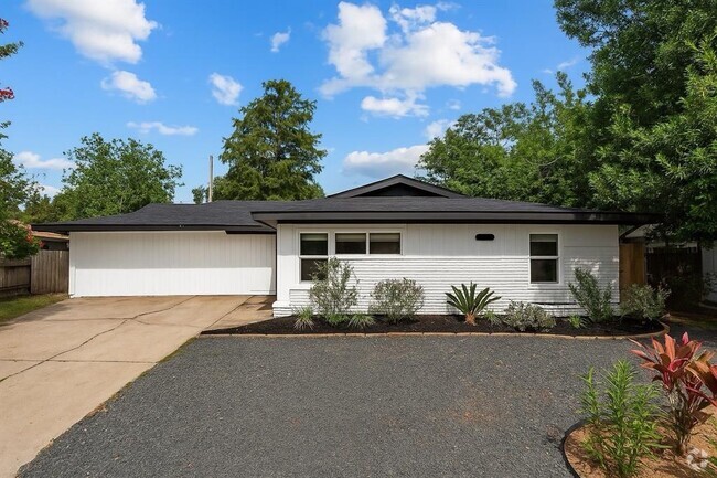 Building Photo - 1610 Antoine Dr Rental