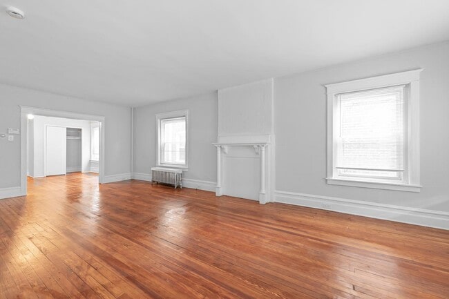 Photo - 378 N Evans St