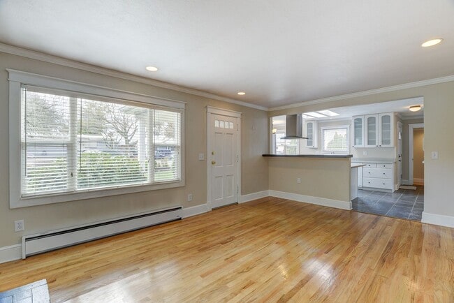 Photo - Charming Home in Sought-After Lower Kennydale