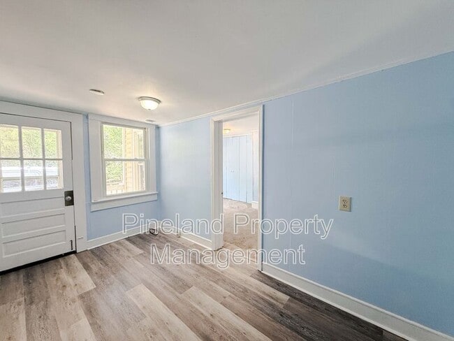 Photo - 3410 Hill St