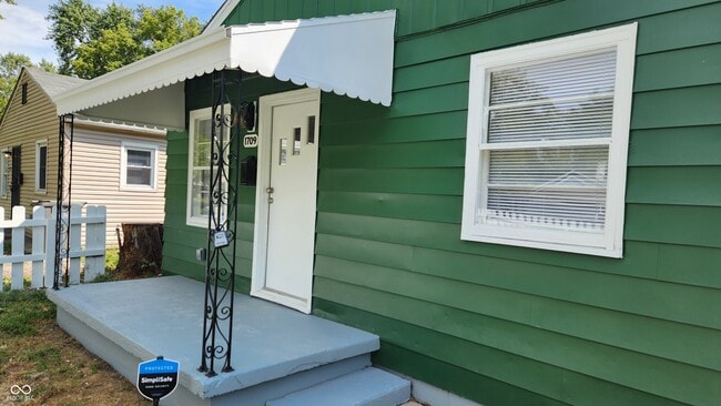 Photo - 1709 Kildare Ave