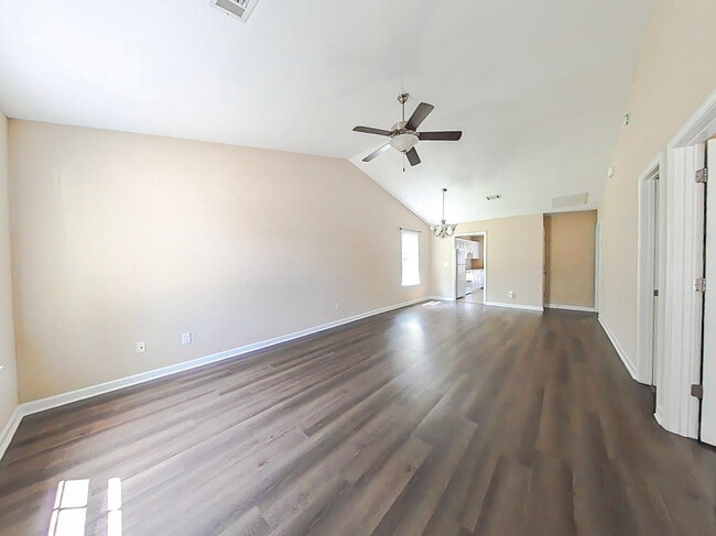 Photo - 1739 Elizabeth St