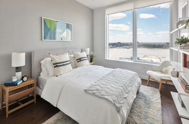 Photo - 64 Box Street Unidad 7F