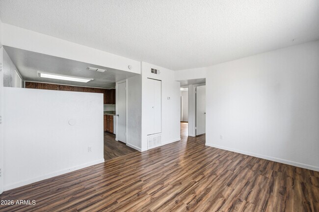 436 W Clark St Unit 202
