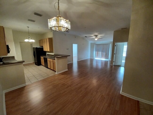 Photo - Stunning Southside Condo in Gated Community!! Unidad #110
