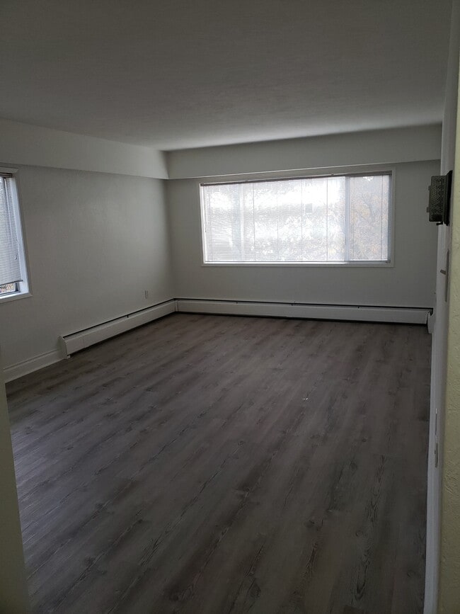 Photo - 908 Cook St Unit 207