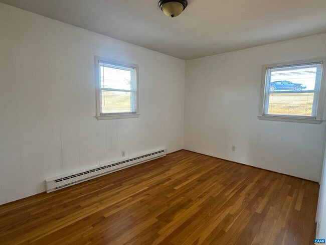 Photo - 2432 Eastham Hill