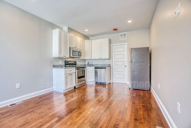 Photo - 1623 E Baltimore St Unit Apt 1