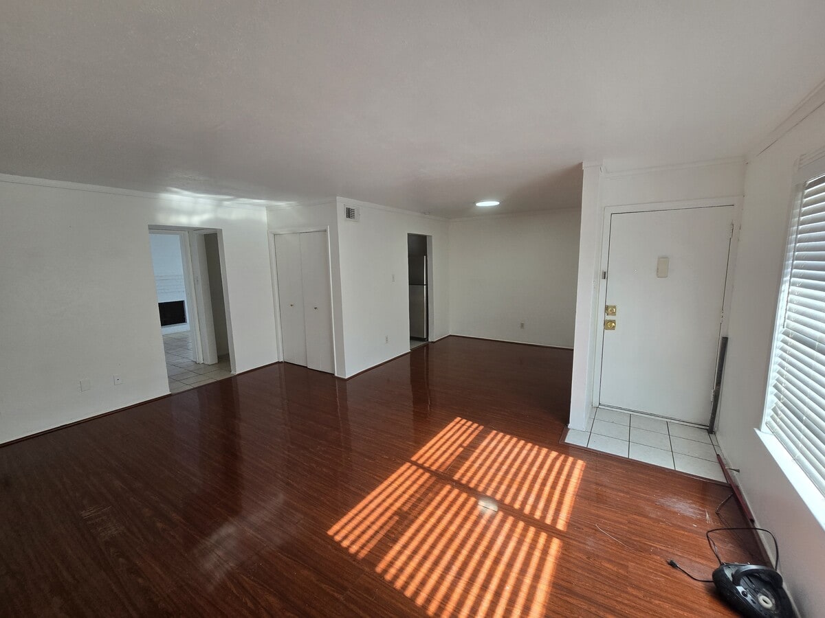 Photo - 8071 Meadow Park Dr