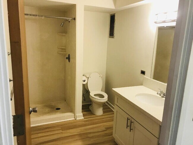 Photo - PUNAHOU GARDENS studio, sec, salt water pool Unit A-713