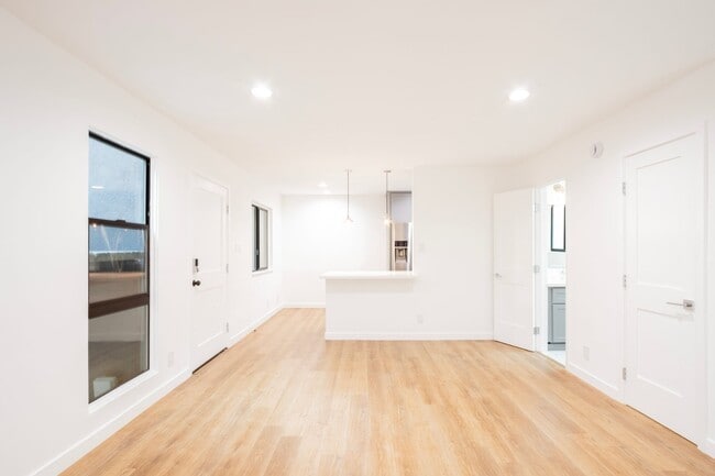 Photo - 520 Pacific St