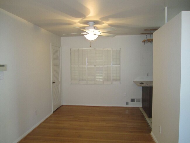 Photo - 5712 2nd St S