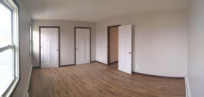 207 11th Ave NE Unit 207