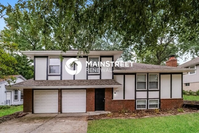 Building Photo - 3 Bedroom Pet-Friendly Home in INDEPENDENCE, MO with Main Street Renewal