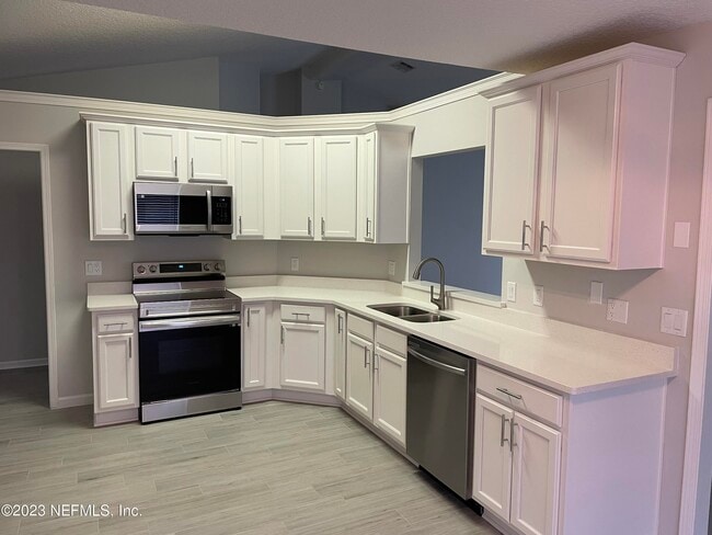 Photo - 65 Waterbridge Pl