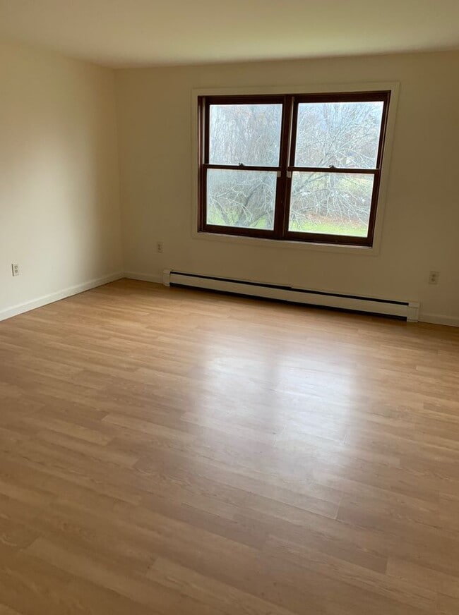 20 Hopkins St Unit 3B