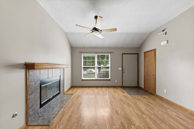 Photo - 948 N Pine St