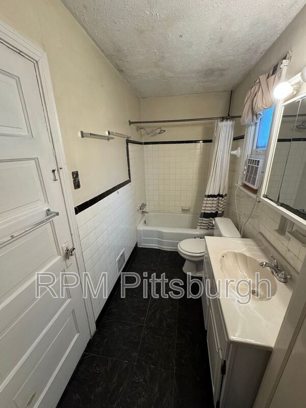 Photo - 5434 Baywood St