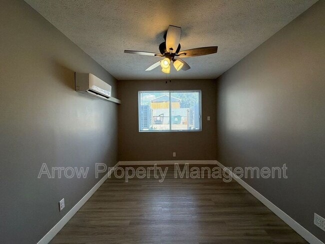 Photo - 1730 G St Unit 1
