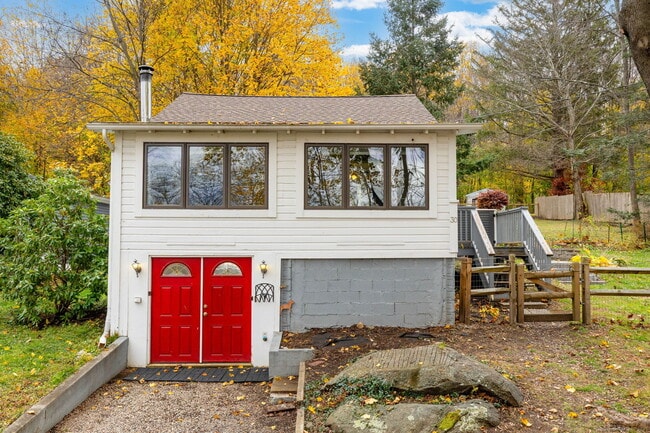 Photo - 30 Lakeview Dr