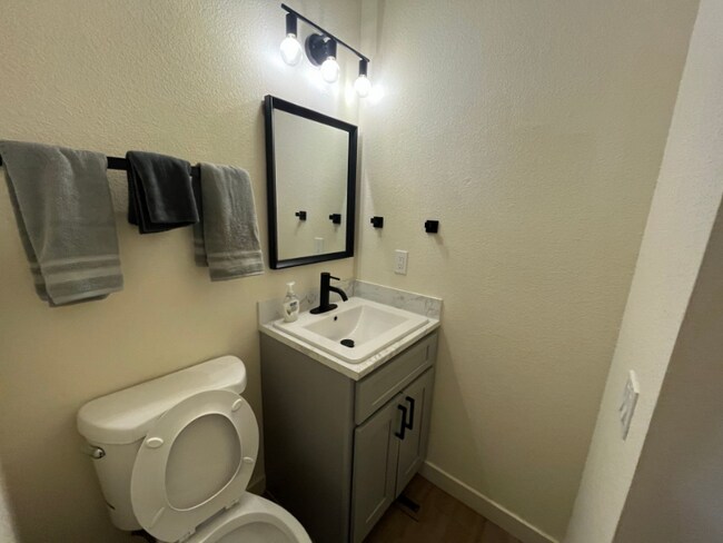 Photo - 1624 Banyan Dr Unit 4