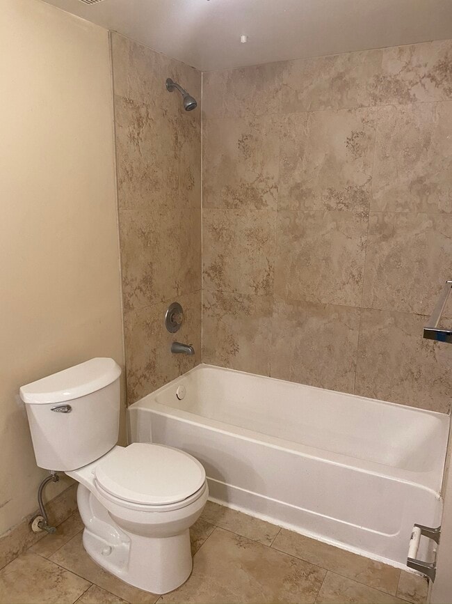 Photo - 2851 N Oakland Forest Dr