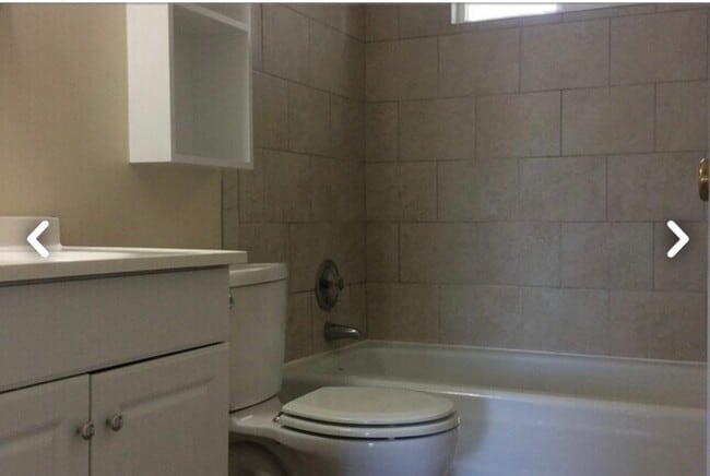 Photo - 601 W Poplar St Unit 1